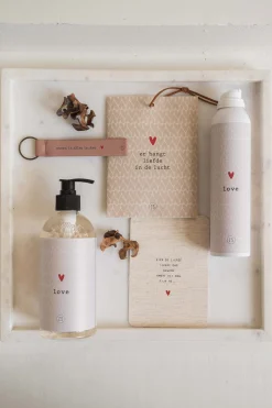 ZUSSS Verzorgingsproducten*doucheschuim love zand