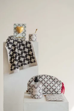 ZUSSS Bad*gastendoekje patroon hartje zand/antraciegrijs zand/antraciet