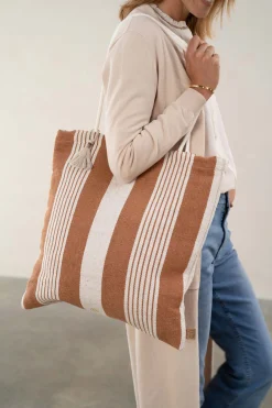 ZUSSS Schoudertassen & Handtassen*gestreepte tas camel/ecru