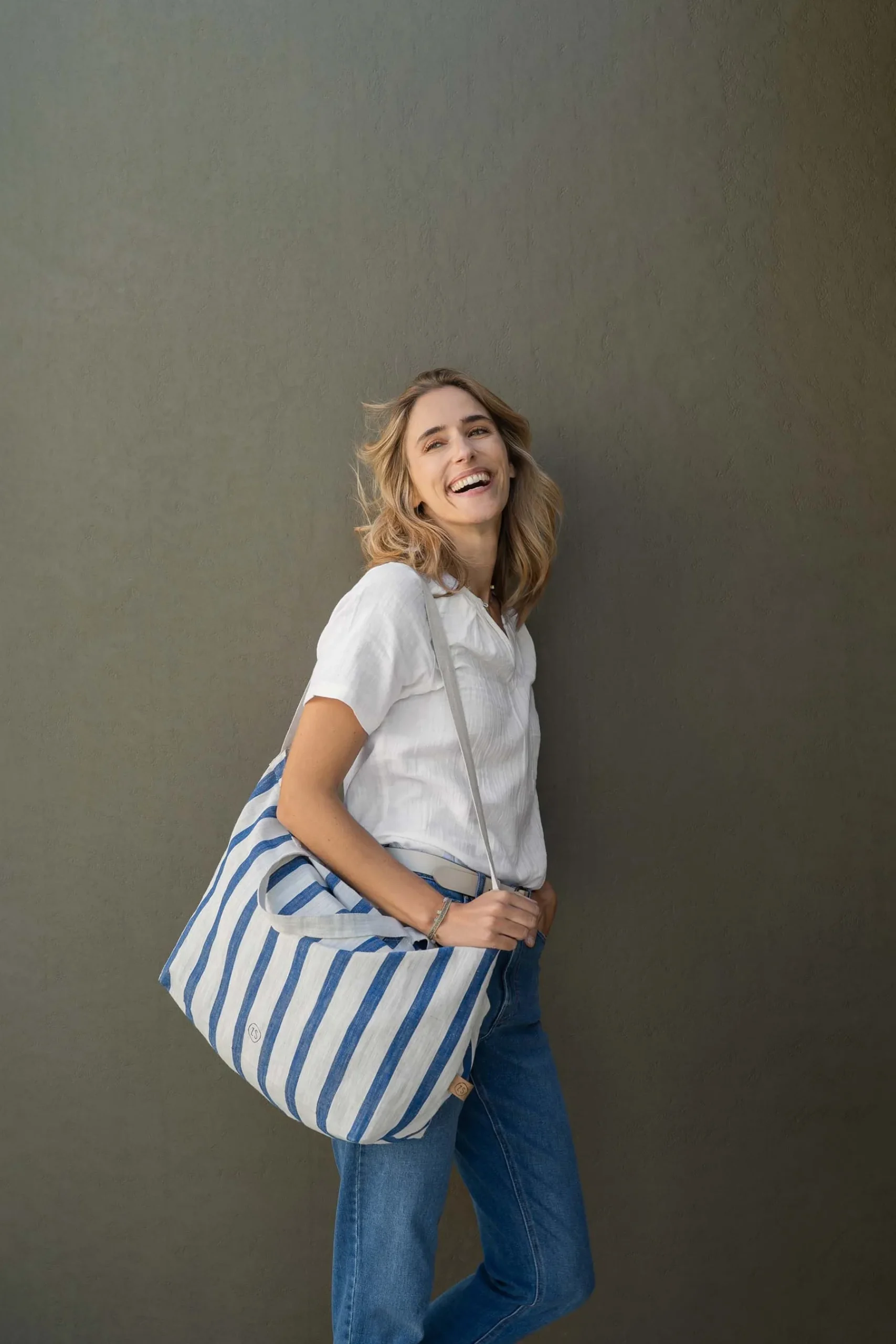 ZUSSS Schoudertassen & Handtassen*grote boodschappentas gestreept peper en zout/kobaltblauw kobaltblauwgestreept