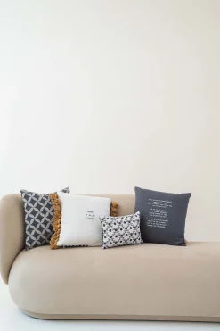 ZUSSS Kussens*kussen grafisch gewoven patroon 45x45cm antracietgrijs antracietgrijs/champagne