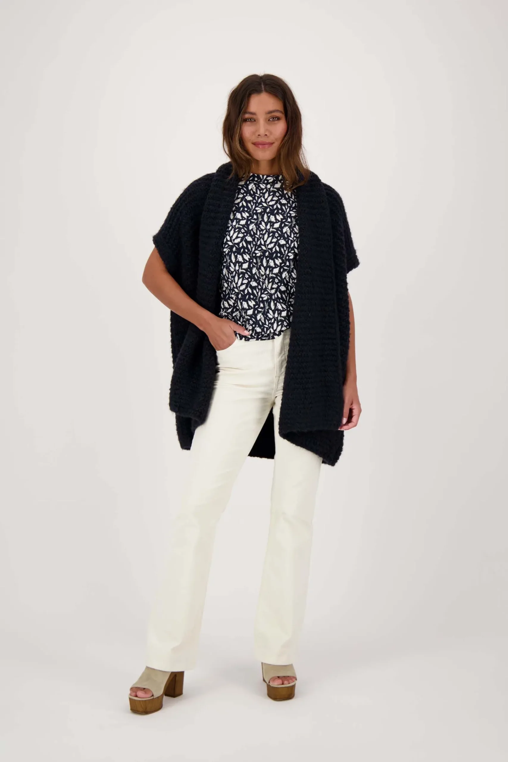 ZUSSS Vesten*mouwloos vest donkerblauw