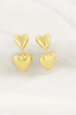 ZUSSS Oorbellen*oorbel met twee hartjes goud