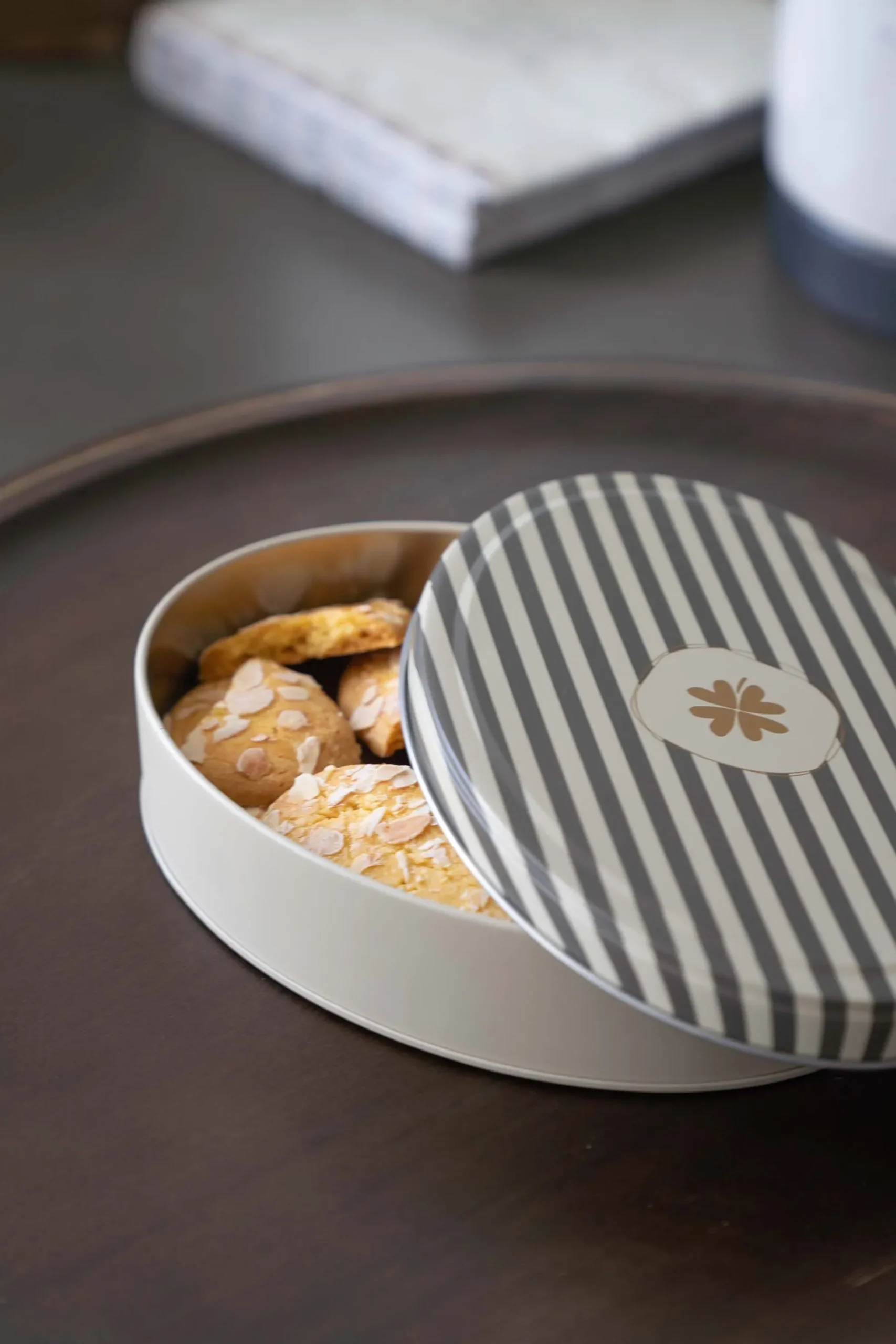 ZUSSS Keukenaccessoires*opbergblik ovaal klavertje grijs zand/antraciet