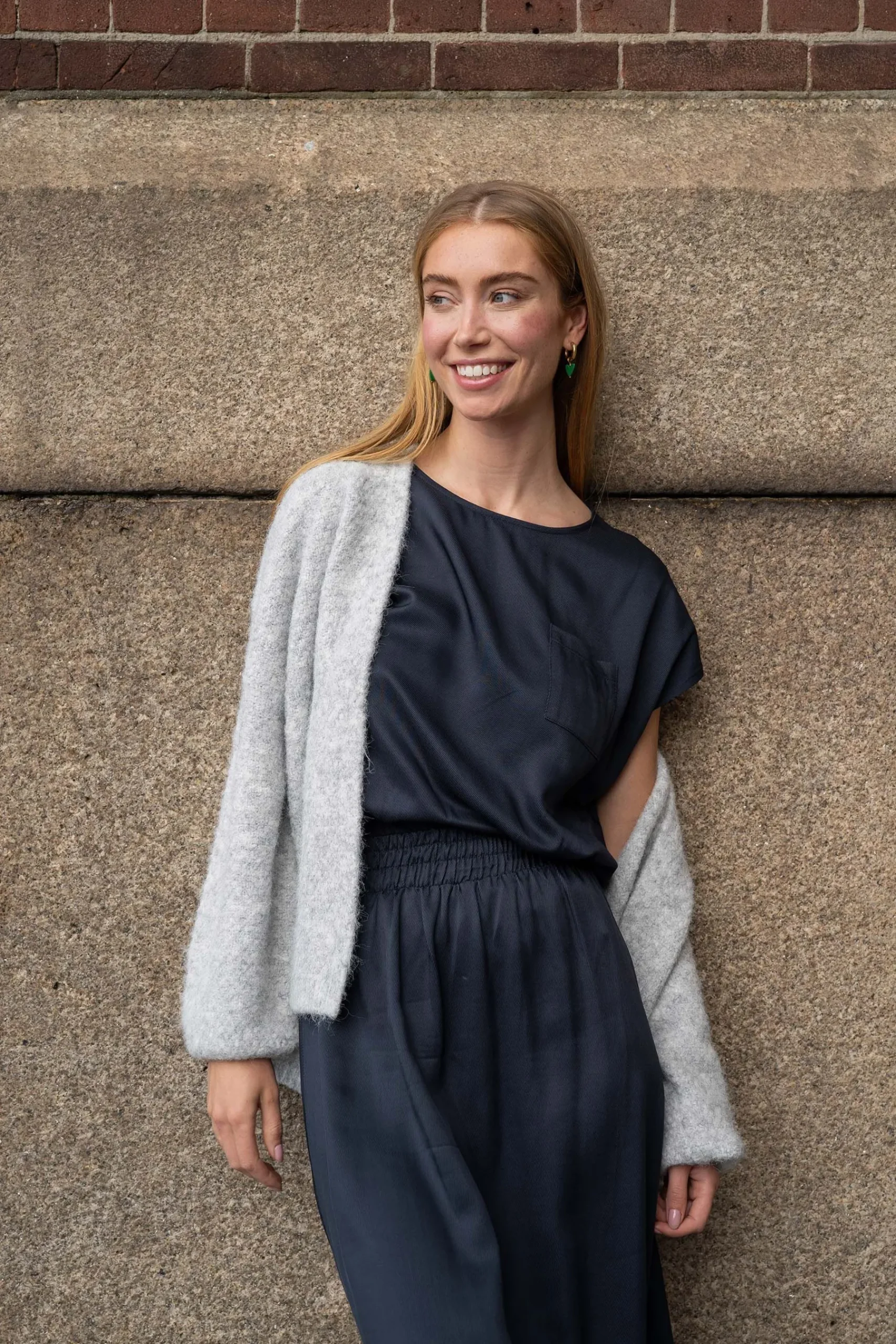 ZUSSS Vesten*openvallend vest lichtgrijs