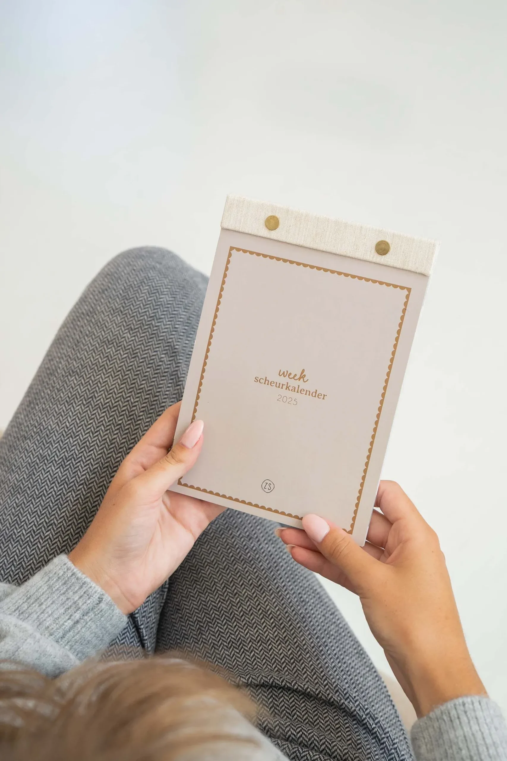 ZUSSS Planners*scheurkalender 2025 zand/goud