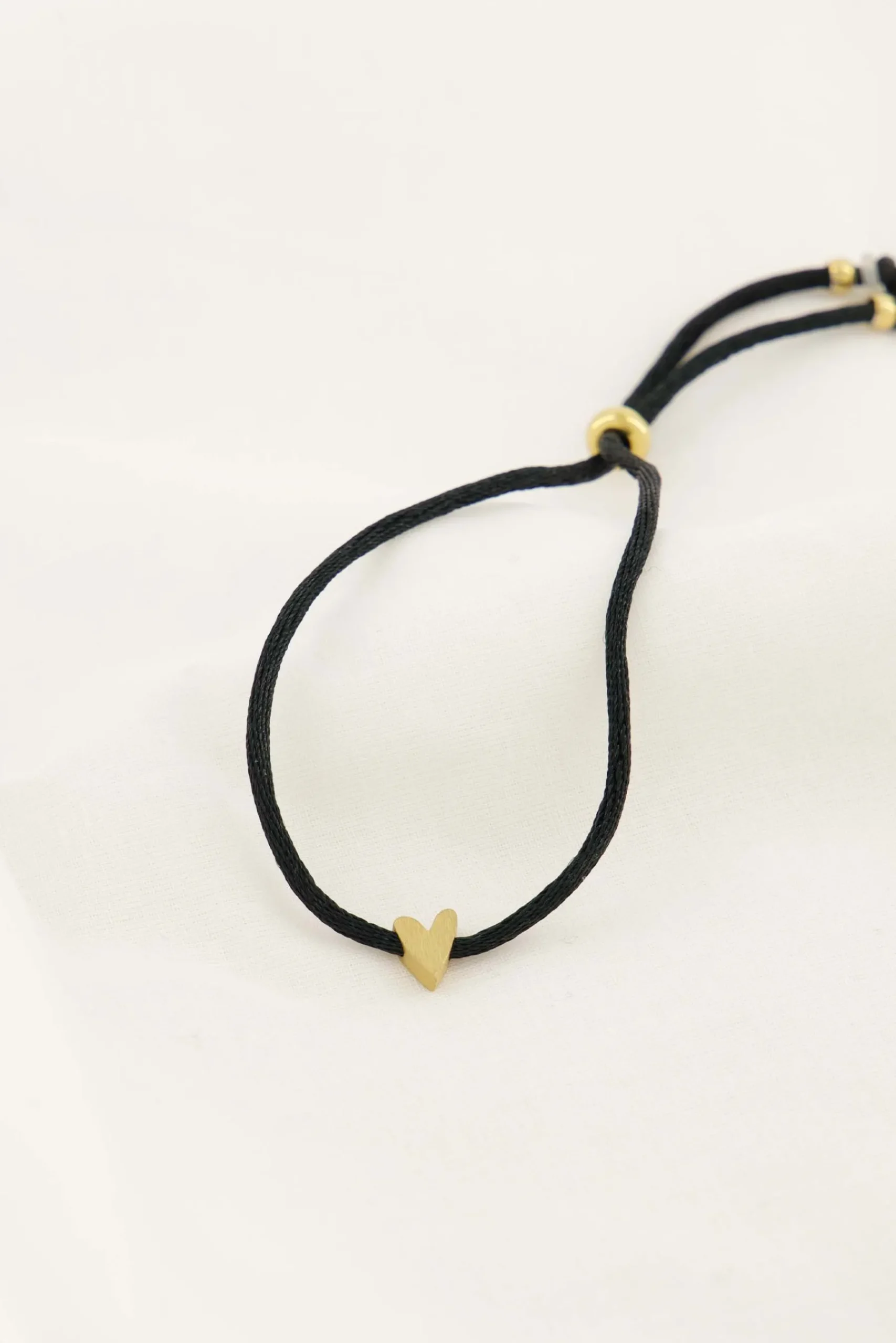 ZUSSS Armbandjes*touwarmbandje hartje zwart