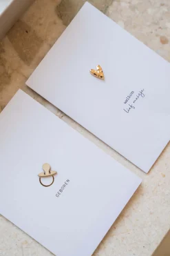 ZUSSS Baby*wenskaart met broche welkom lief meisje wit